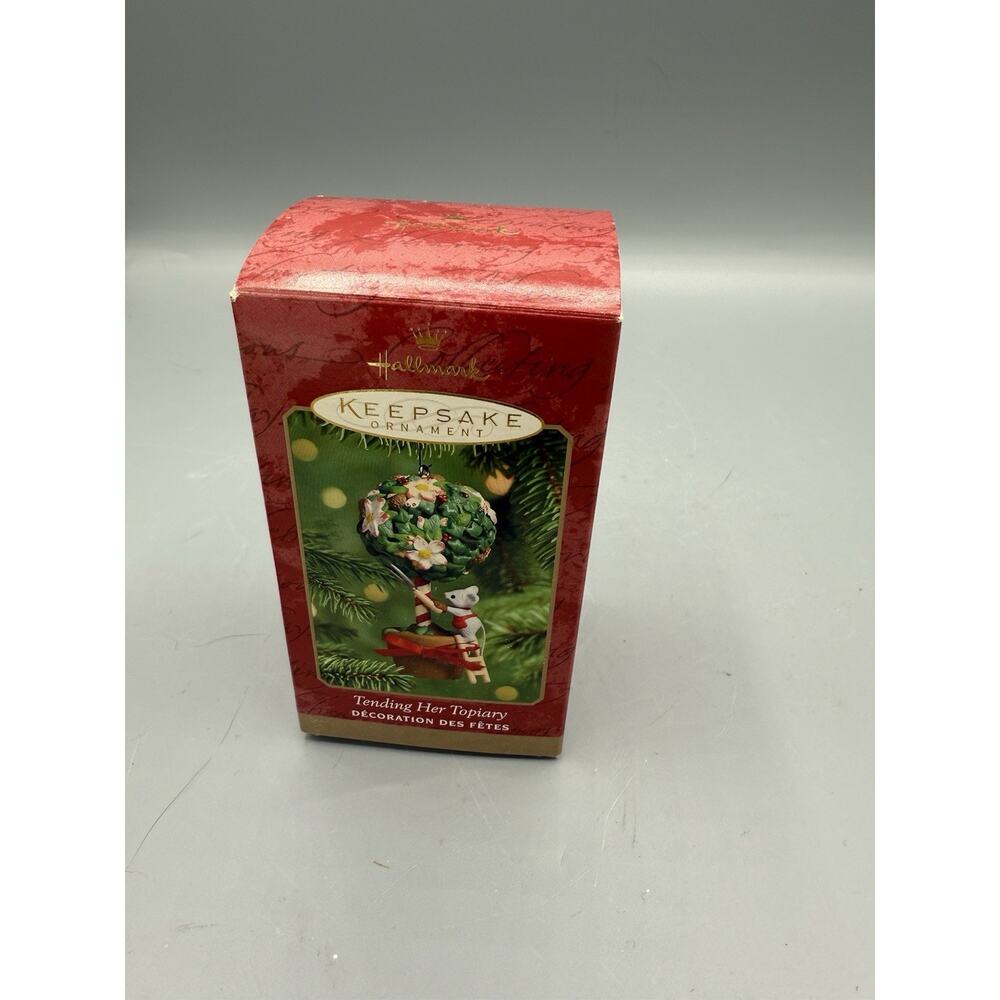 Hallmark Keepsake 2000 Tending Her Topiary Mouse Ornament w/ Box
